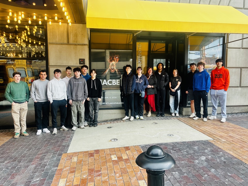 12th grade students attend MacBeth at the State Theater