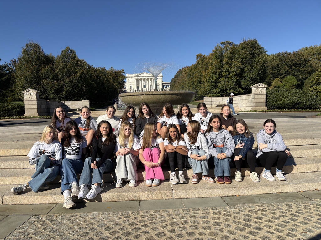 8th grade class in DC