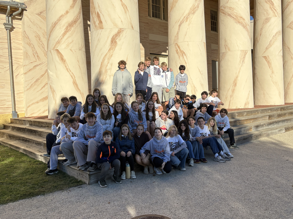 8th grade class in DC