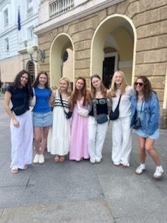 Chagrin Falls High School Students Immerse in Spanish Culture During Time Abroad