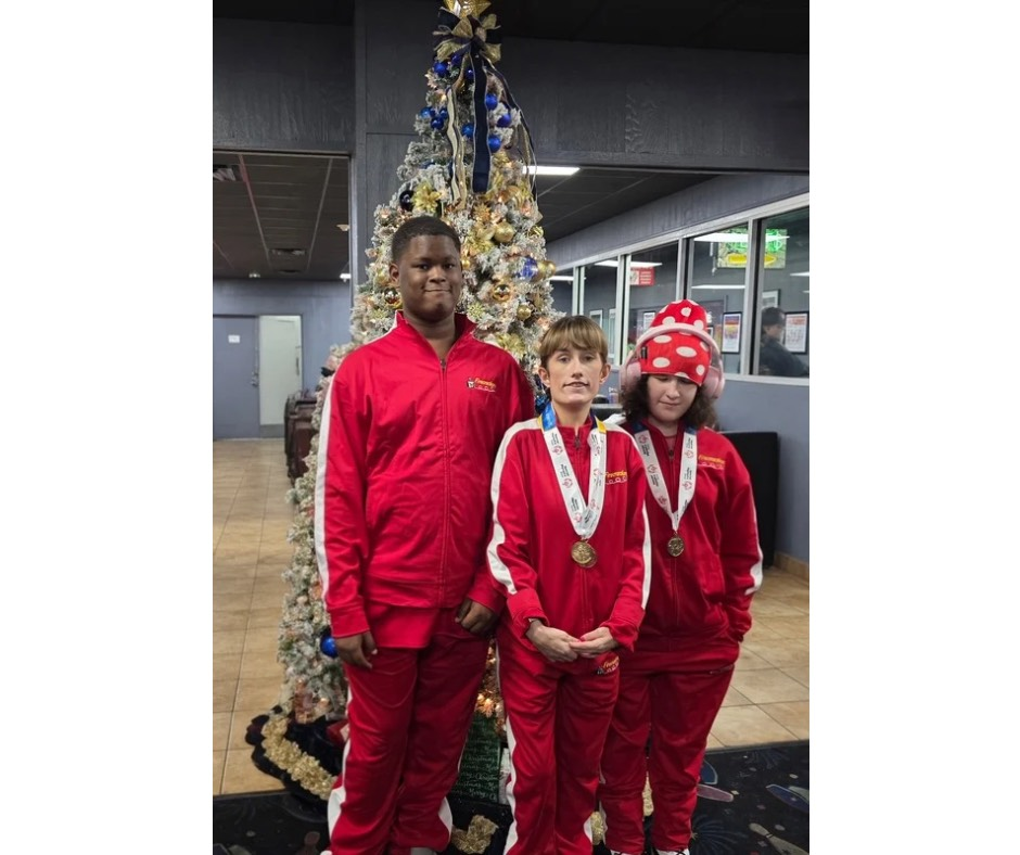 Pictured from Left to right: Darris Horton, Summer Nagele, Rory Gordon