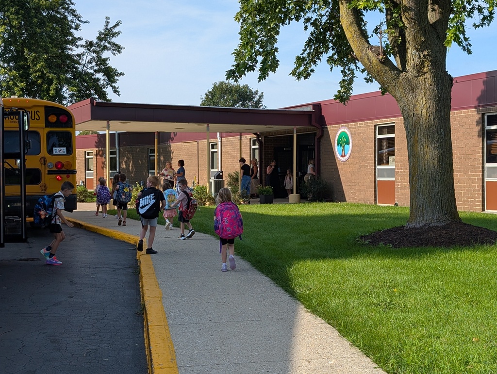 Students walking into Galloway.