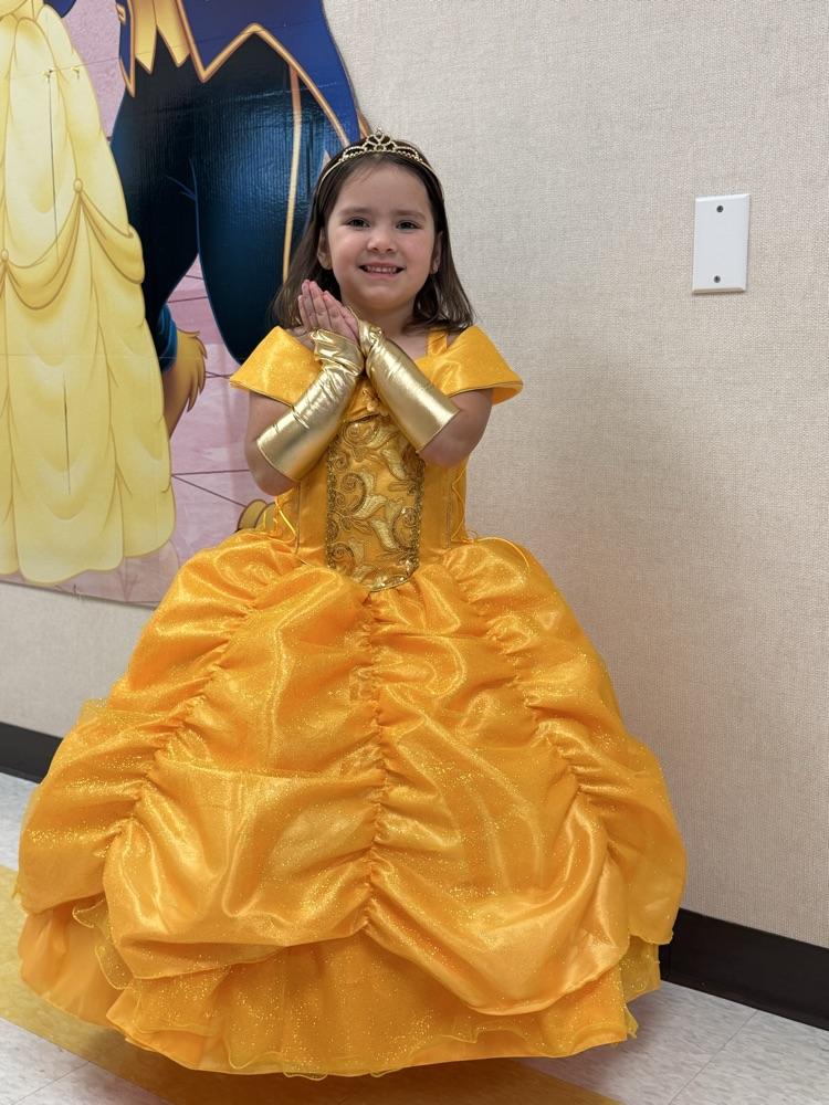 Student dressed as Belle 