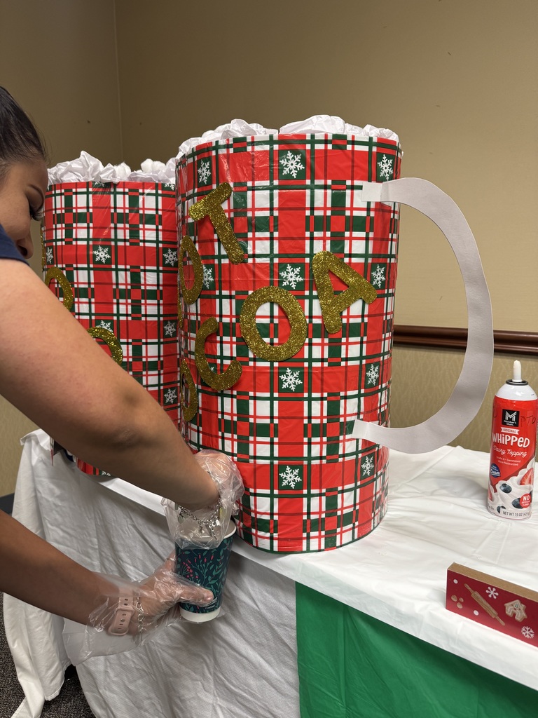 hot cocoa being served