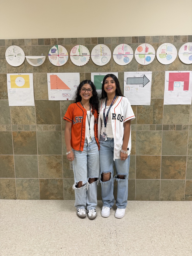 students in Astros gear 