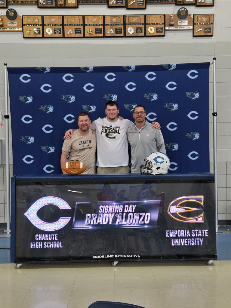 Brady Alonzo with Coach Frazell and Coach Sizemore