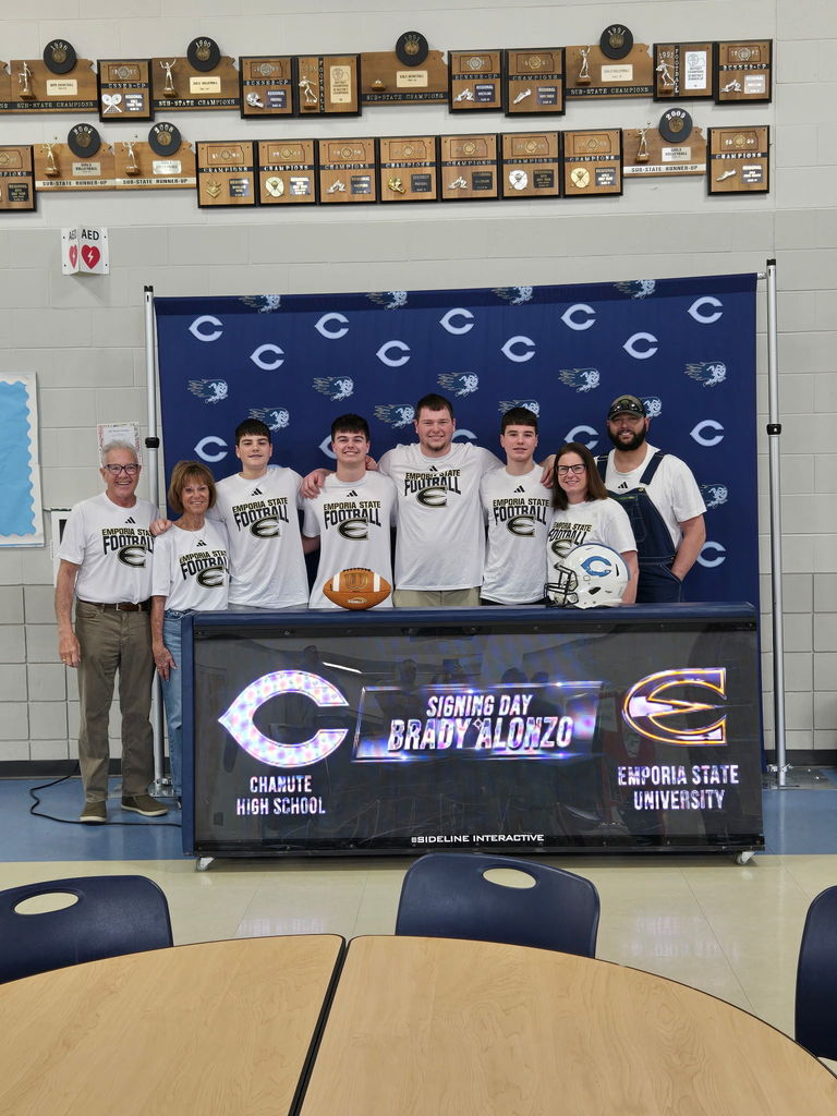 Brady Alonzo with family