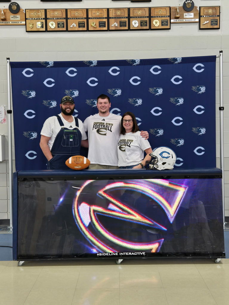 Brady Alonzo and his parents