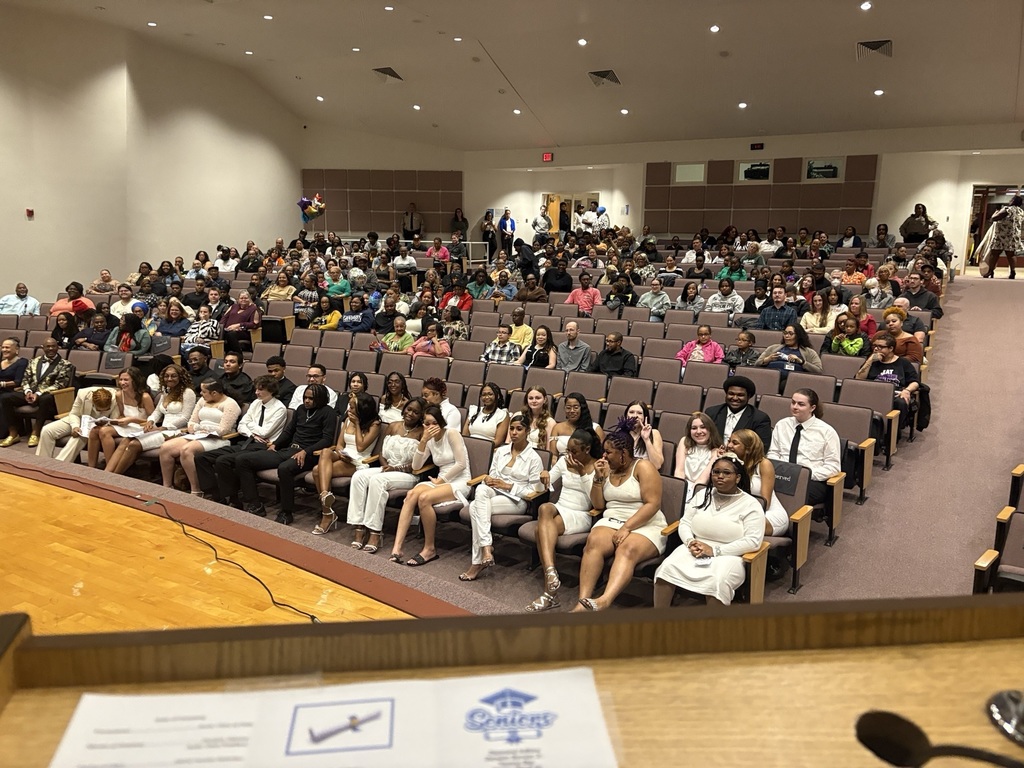 🎓 Senior Convocation 🎓 A special occasion for our graduates to come together, reflect, and celebrate their hard work, growth, and achievements—while being honored as they prepare to begin a new chapter beyond high school. 💙💛 #CCHS #SeniorConvocation #PantherPride