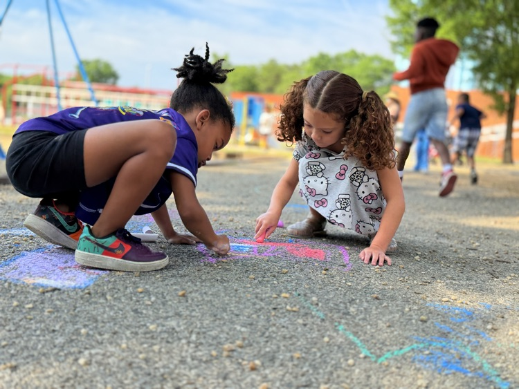 children chalk drawing