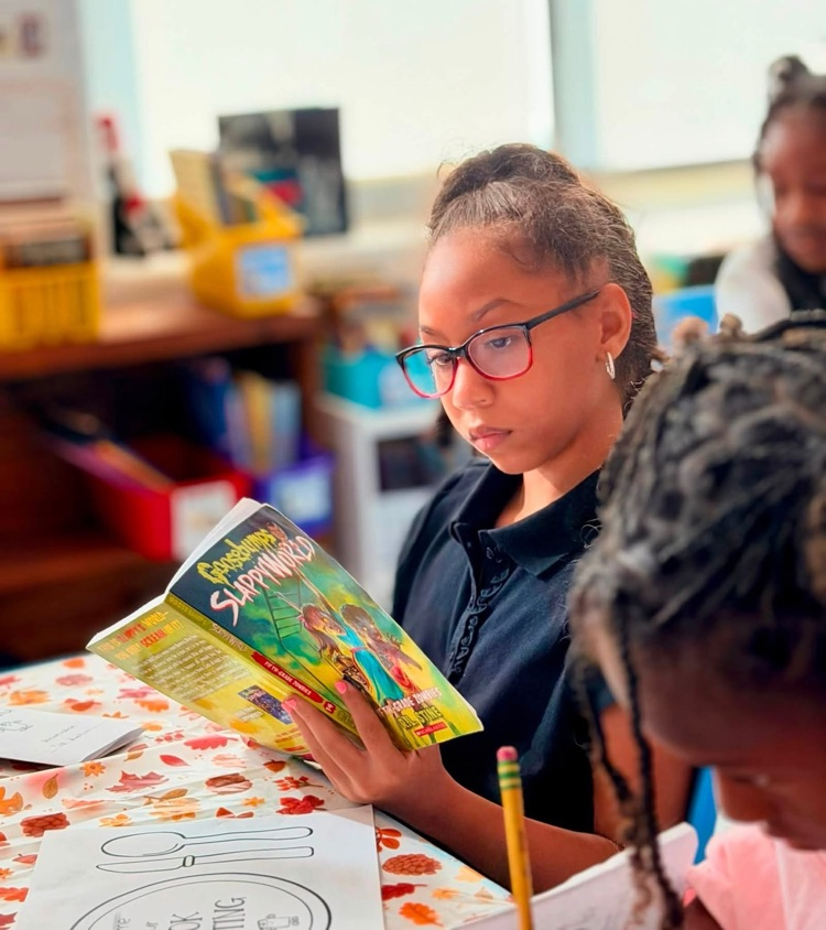 students reading 