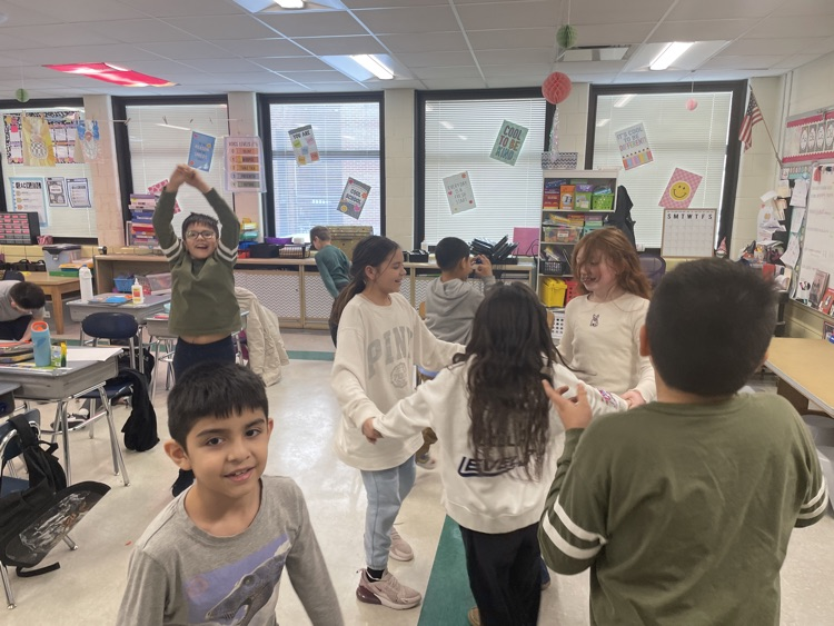 Has a 100 second dance party!