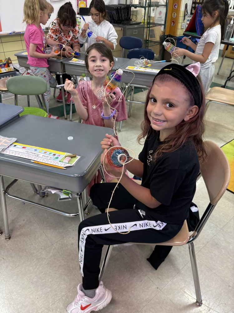 Mrs. Duffner’s and Mrs. Hervieux’s classes are celebrating Earth Week working together to reuse water bottles.