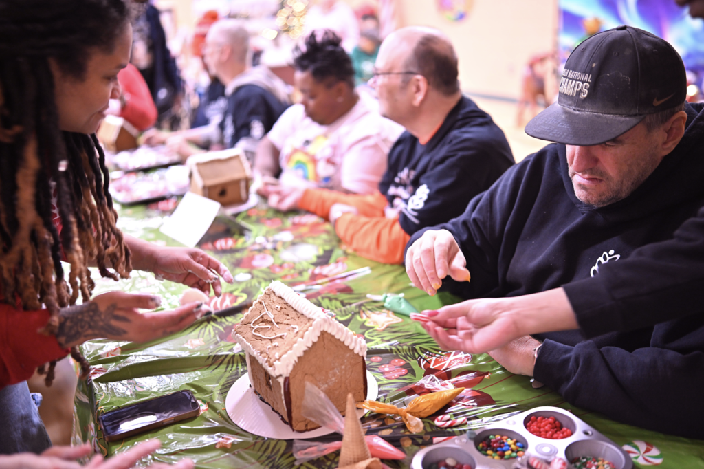 group decorating houses