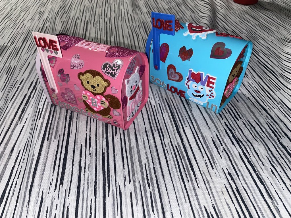 two  valentines day mailboex