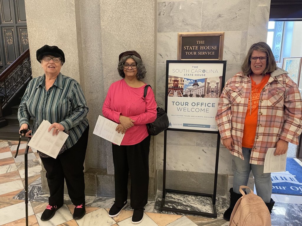 CLC women enjoying a tour of the statehouse