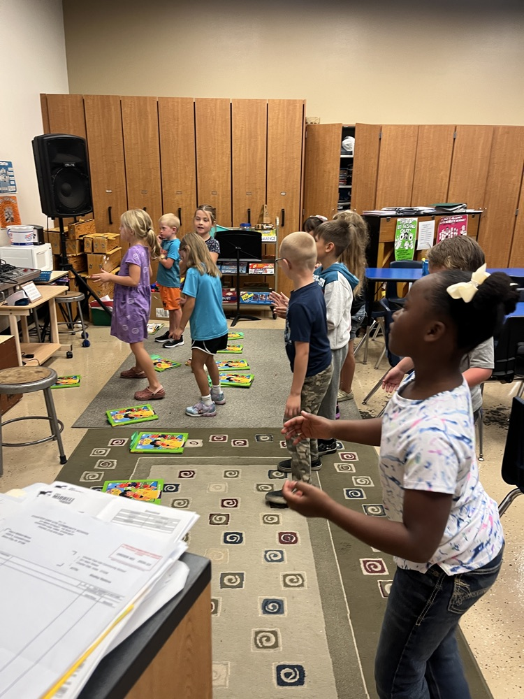 dance party in first grade !