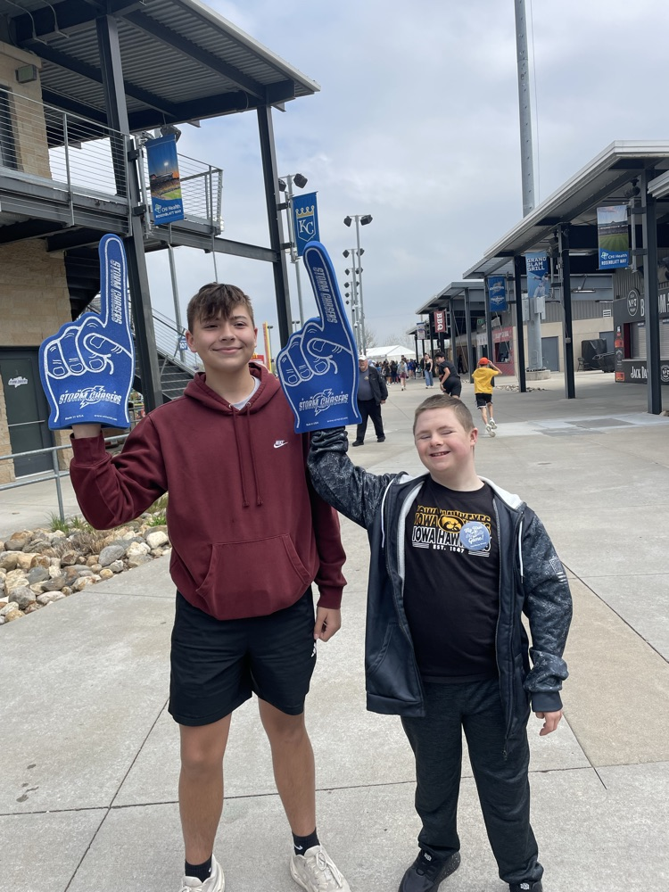 Foam finger: Go Storm Chasers! 