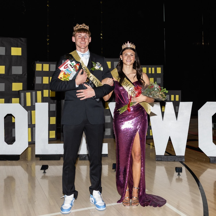 prom king and queen