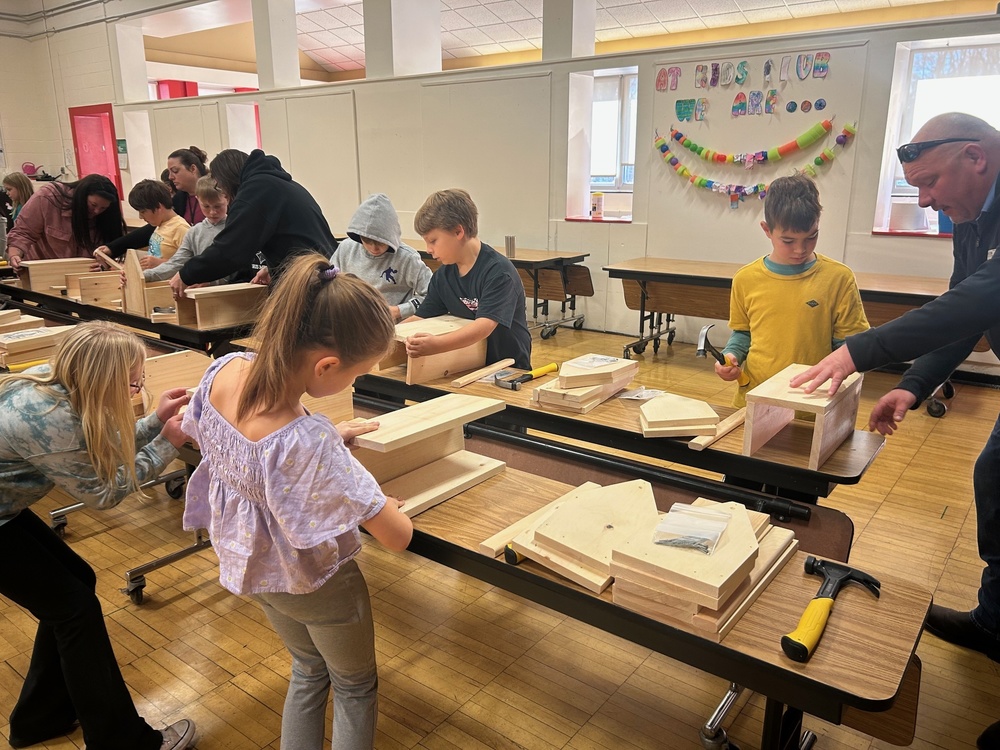 students building toolboxes