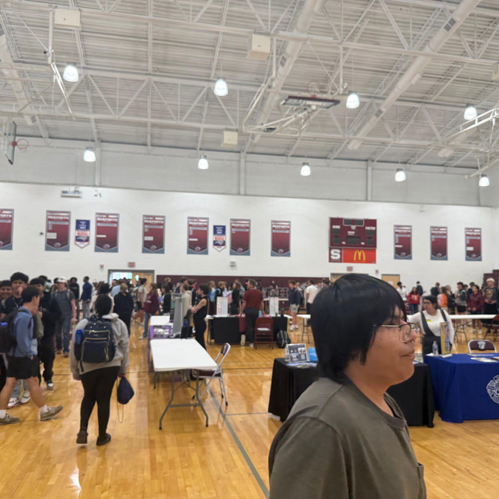 Last week, Seaforth High School welcomed representatives from colleges and universities across the region for an incredible College Fair! 💙💚 Students had the opportunity to explore postsecondary options, ask questions, and make connections to help shape their future paths. From community colleges to major universities, the event was packed with possibilities! A big thank-you to our Seaforth staff, counselors, and college representatives for making this event such a valuable experience for our students. #OneChatham #ElevateChatham