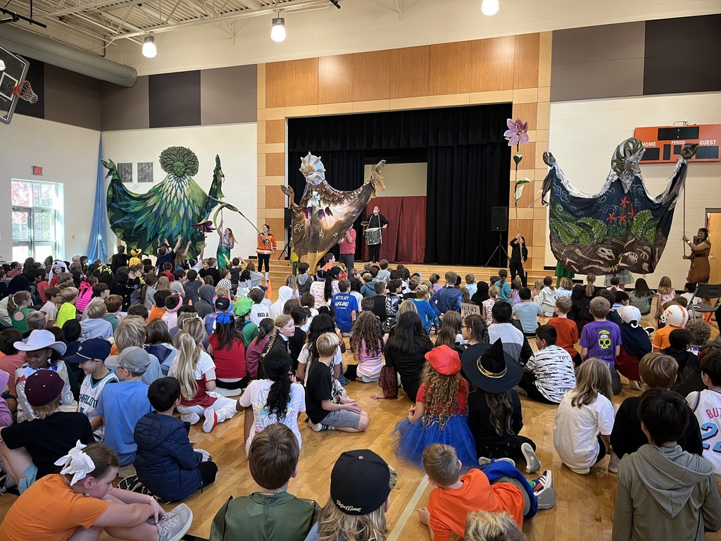 Paperhand Puppet Performance