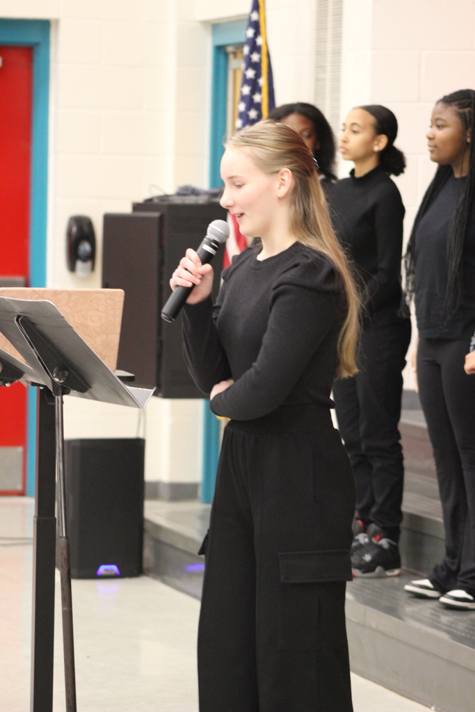 Last night, the talented students of George Moses Horton Middle School took the stage for their Winter Chorus Concert, and wow, what a performance! From classic holiday tunes to powerful harmonies, our Wildcats filled the auditorium with joy, spirit, and song.  A huge thank-you to our amazing music educators and student performers for reminding us how magical this season can be when we come together in celebration. 💙  #OneChatham #ElevateChatham #TheWildcatWay