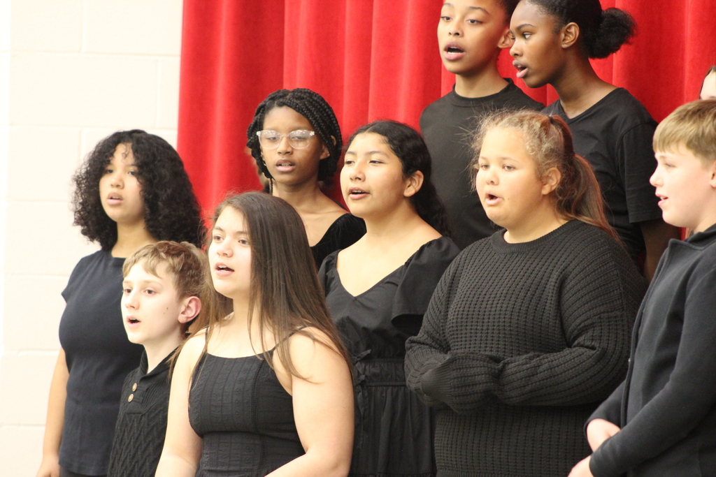 Last night, the talented students of George Moses Horton Middle School took the stage for their Winter Chorus Concert, and wow, what a performance! From classic holiday tunes to powerful harmonies, our Wildcats filled the auditorium with joy, spirit, and song.  A huge thank-you to our amazing music educators and student performers for reminding us how magical this season can be when we come together in celebration. 💙  #OneChatham #ElevateChatham #TheWildcatWay