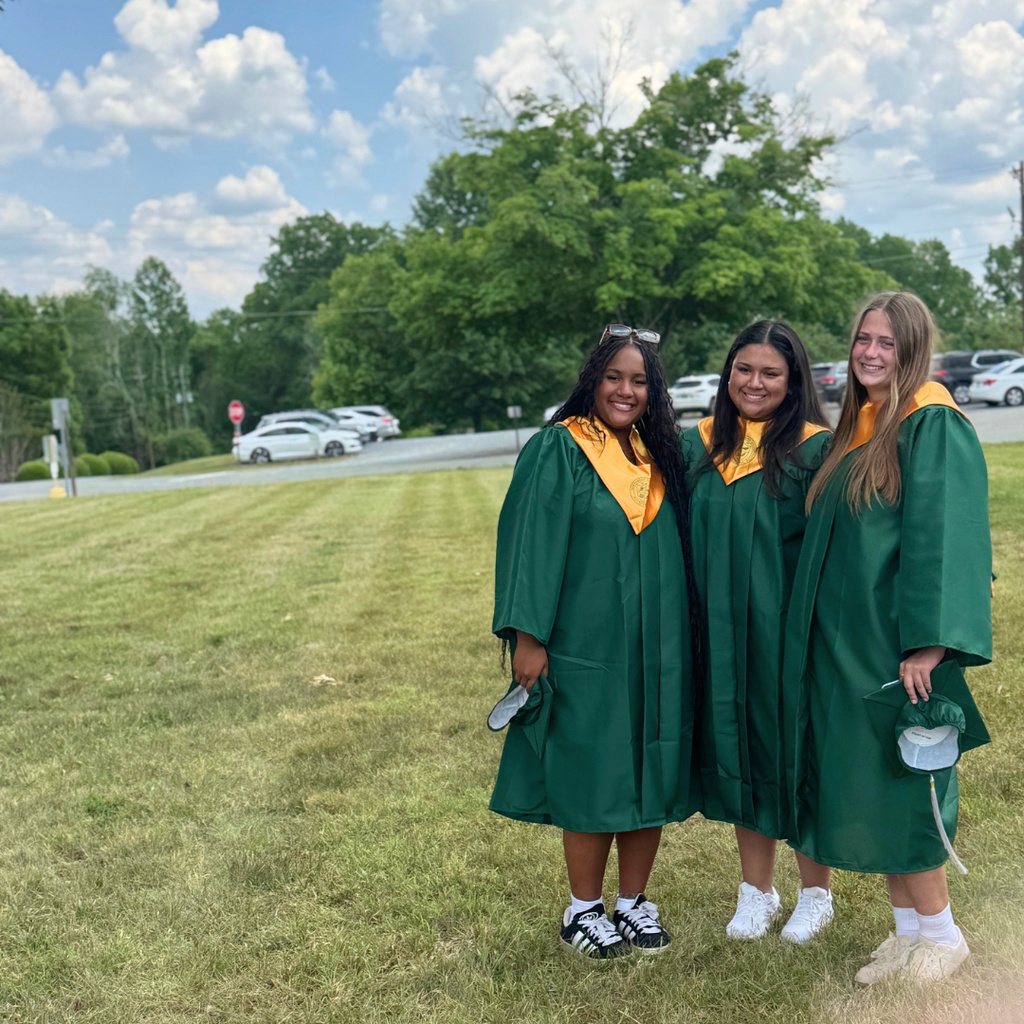 🎓❤️ Yesterday, graduating seniors from Northwood High School took a walk down memory lane during the NHS Graduation Parade at Pittsboro Elementary School!  Current PES students lined the halls with cheers, smiles, handmade signs, and high-fives as the Class of 2026 seniors returned to the place where many of their educational journeys began. Moments like these are a powerful reminder that once you’re part of the CCS family, you’re always part of the CCS family.  Congratulations to the Northwood High School Class of 2026 — your future is bright, and your PES family is cheering you on every step of the way! 💙💛  #ONEChatham #ElevateChatham #CCSClassOf2026