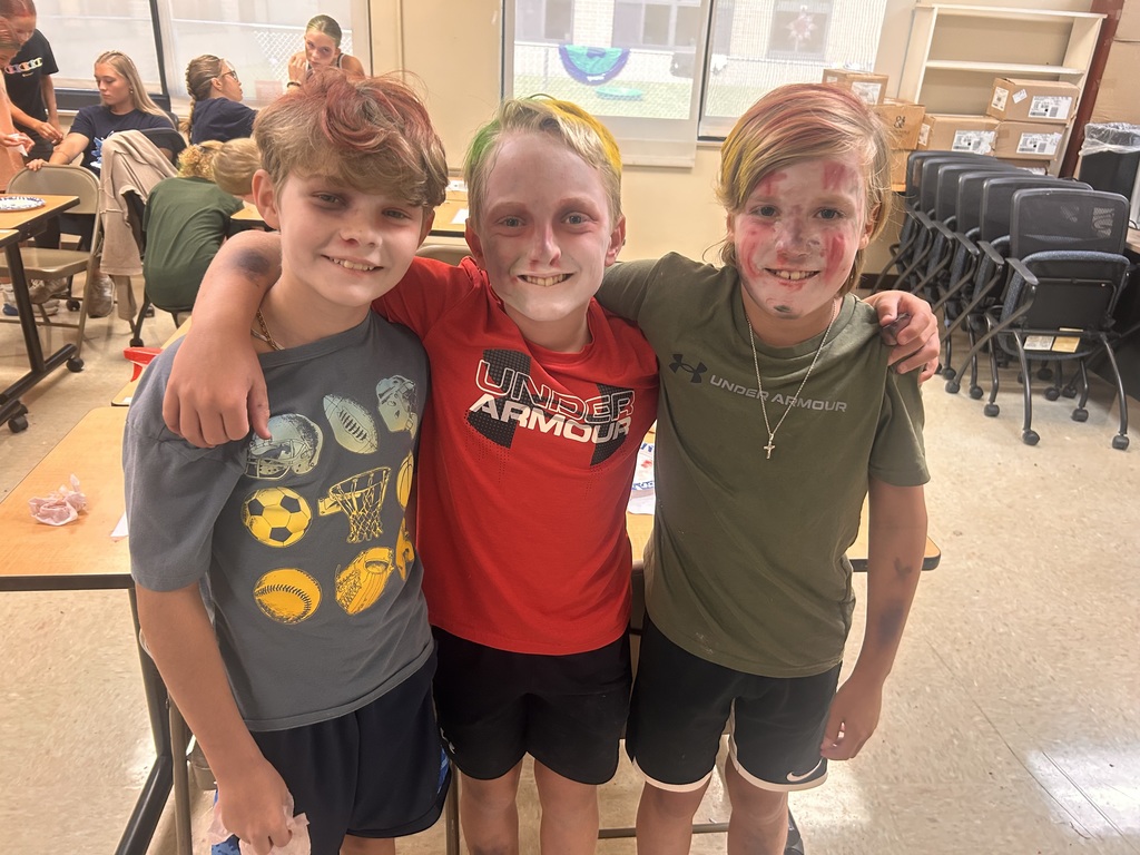 students with special effect makeup