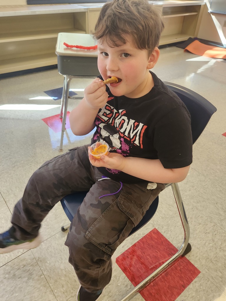 student tasting pumpkin pie