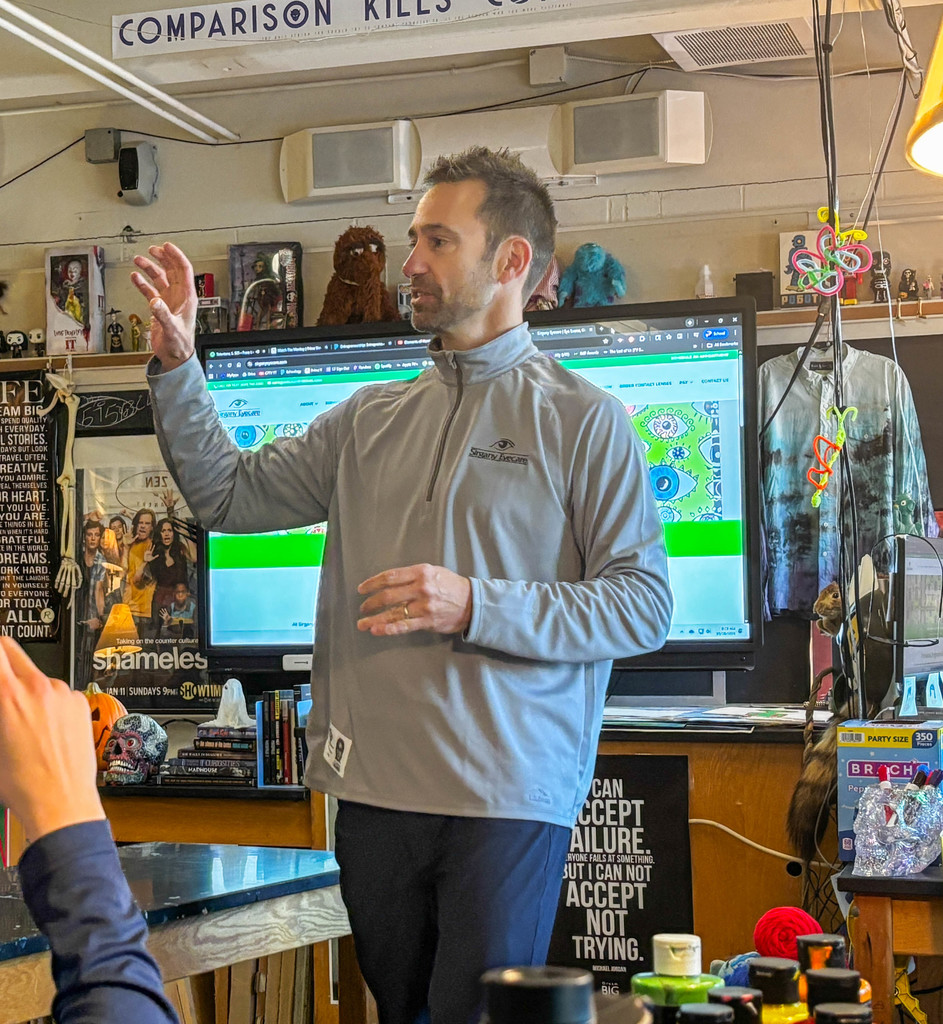 Alum speaking to class