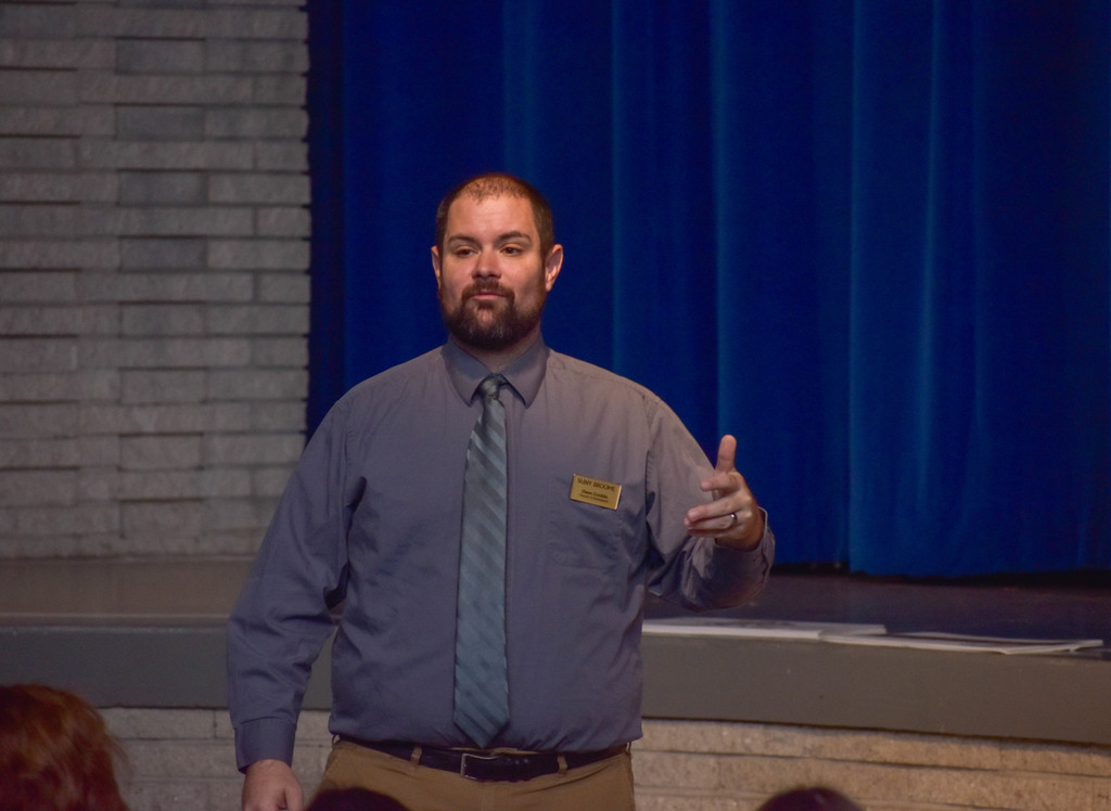 suny broome counselor speaking with students