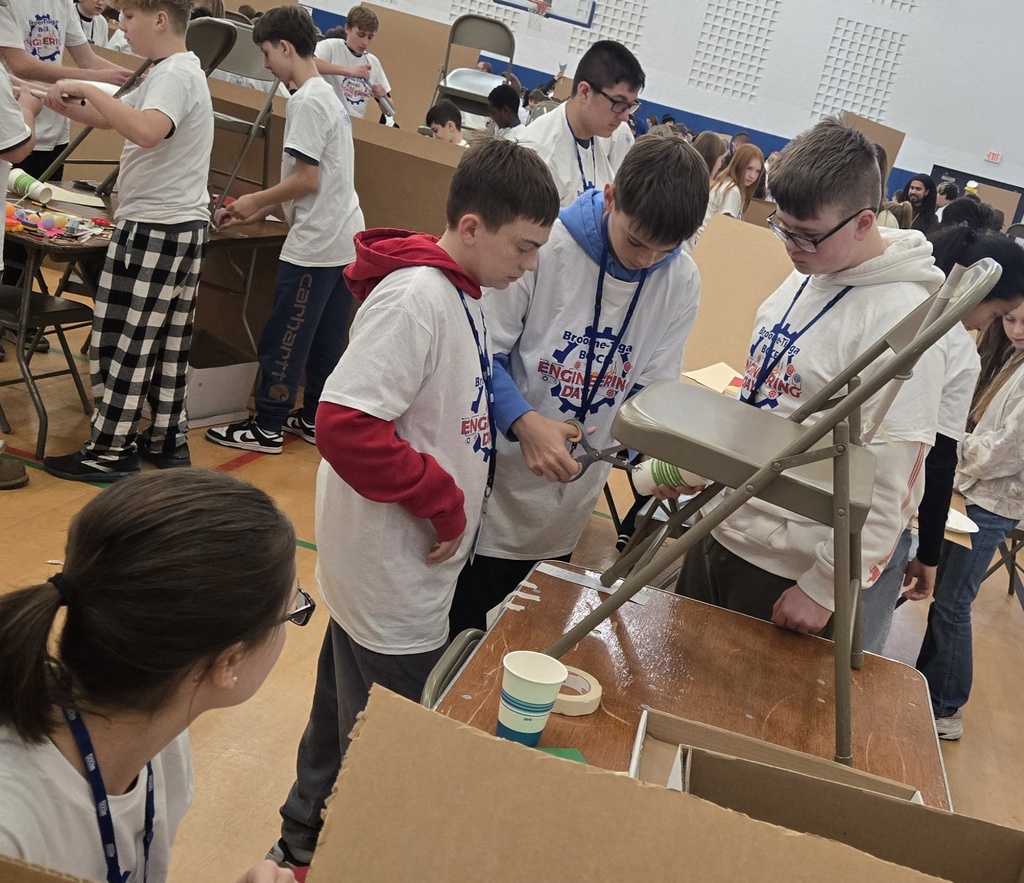 students working on engineering project 