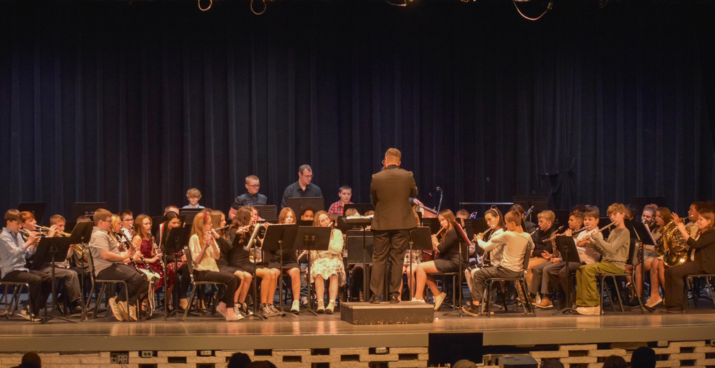 MIDDLE SCHOOL BAND CONCERT