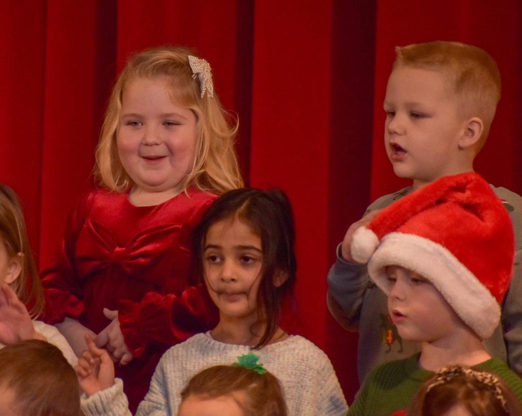pre k students singing
