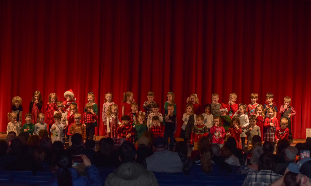 pre k students singing