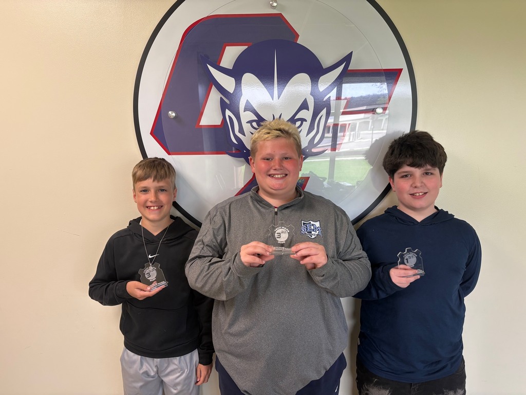 tech club members with awards 