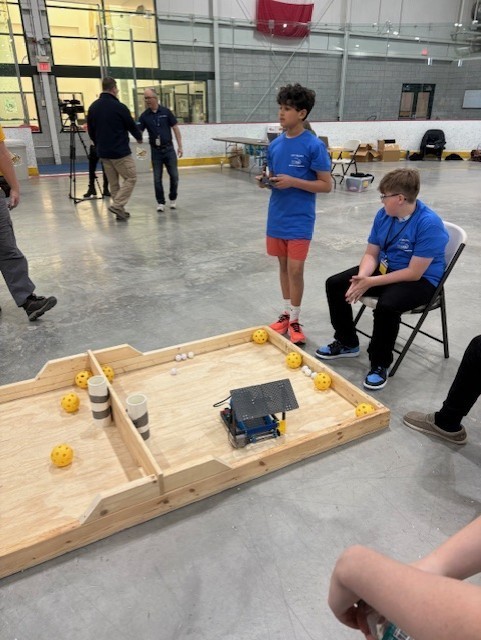 students at robotics competition 