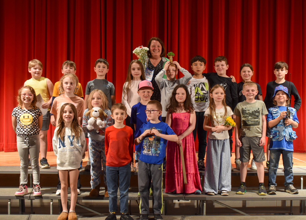 elementary students on stage
