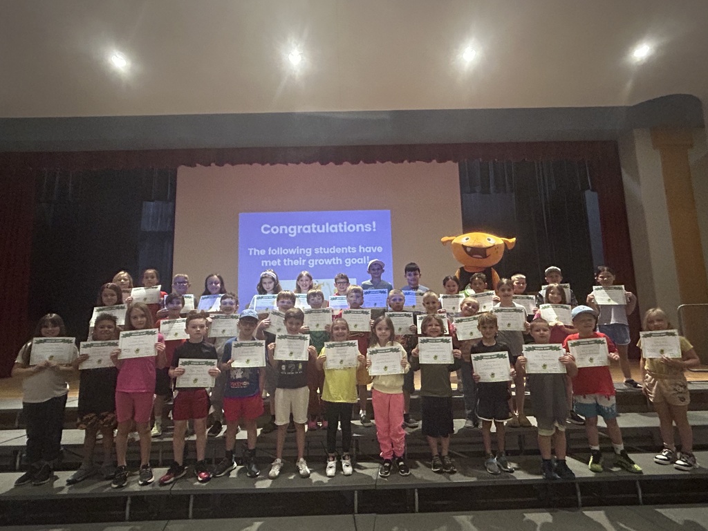 elementary students with awards