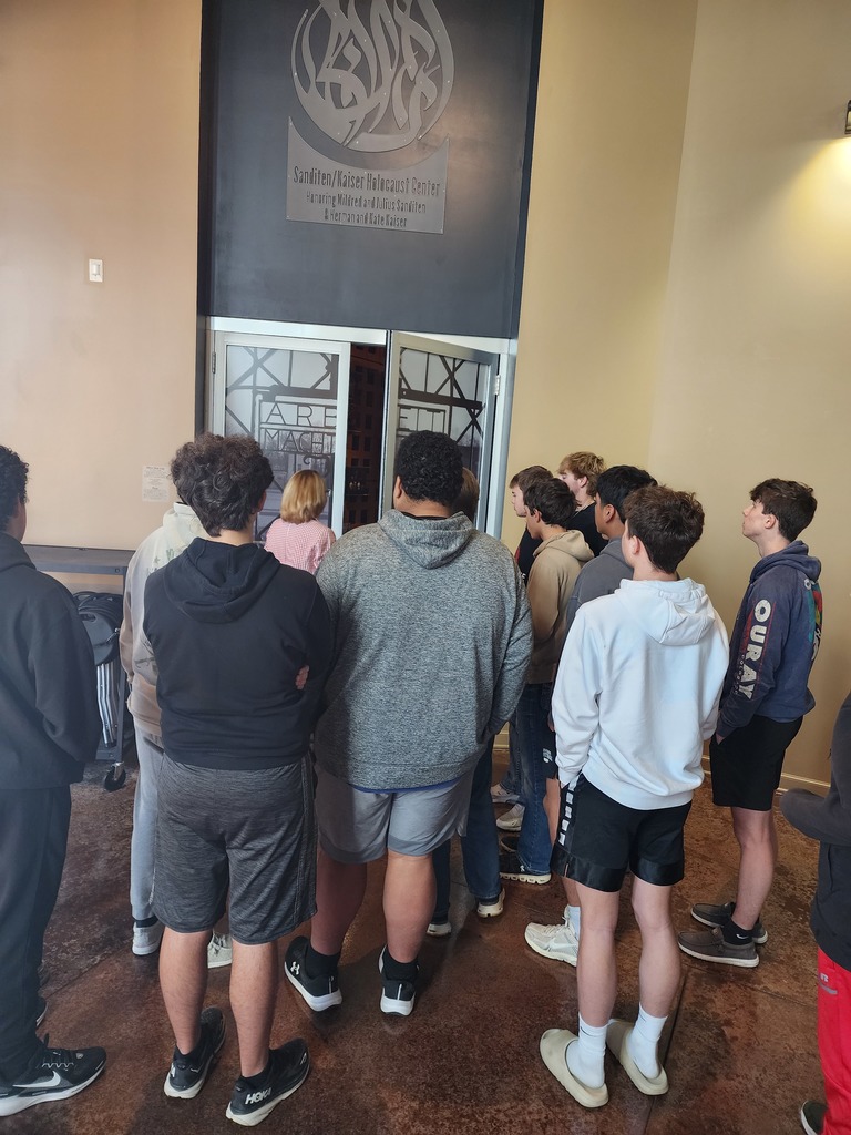 Cherokee students at the Sherwin Miller Museum of Art in Tulsa.