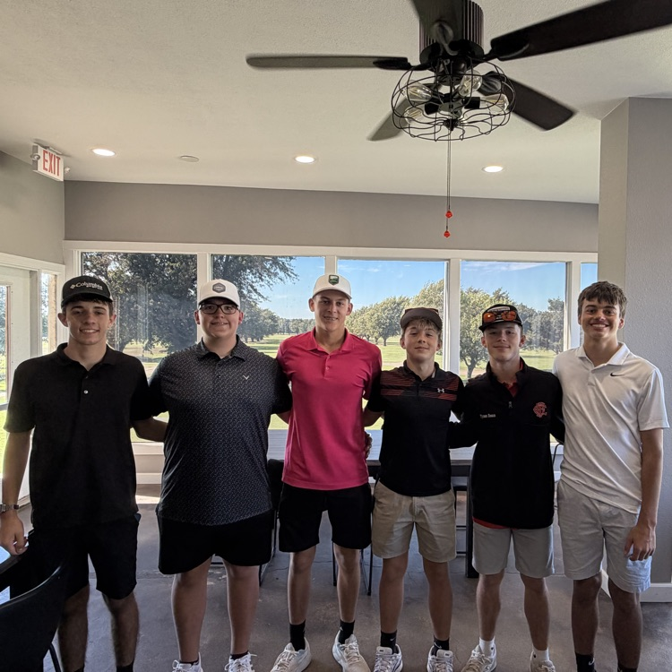 group photo of the boys golf team fall 3026