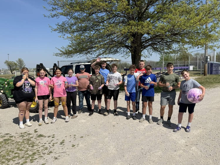 Thayer 8th grade helping our town recreation