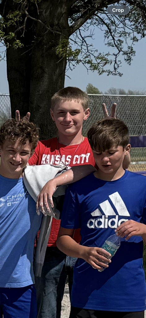 Thayer 8th grade helping our town recreation