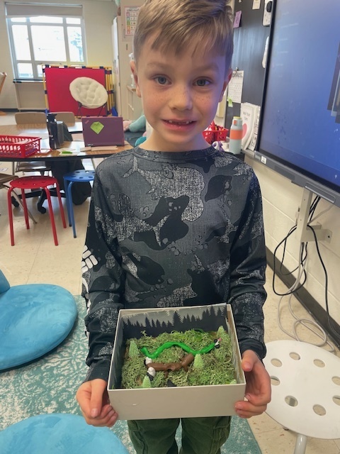 Mrs. Roderick and Mrs. Fitch's students had an amazing time exploring and learning about the diverse animal habitats both on land and in the water.