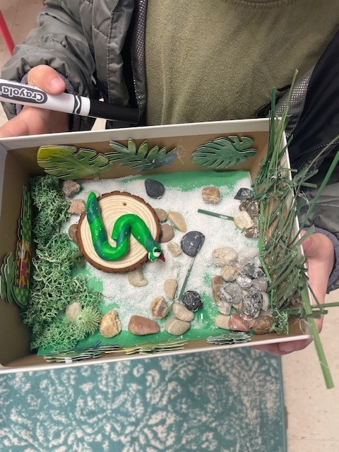 Mrs. Roderick and Mrs. Fitch's students had an amazing time exploring and learning about the diverse animal habitats both on land and in the water.