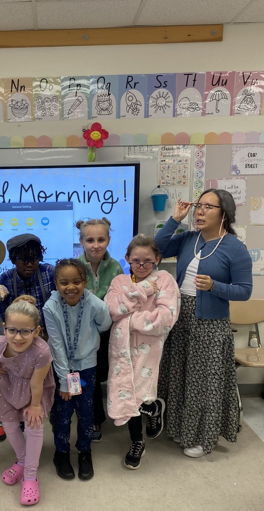 Students dressed as 100