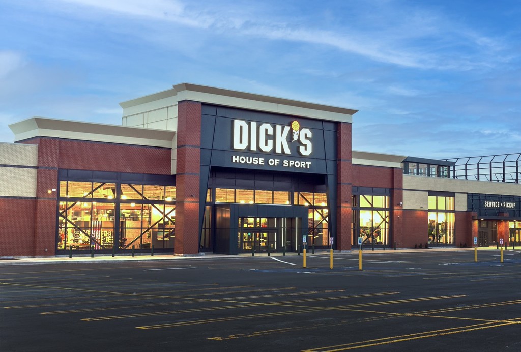 Dick's Sporting Goods Store