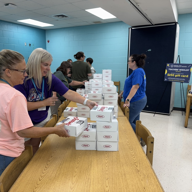 teachers picking up lunches